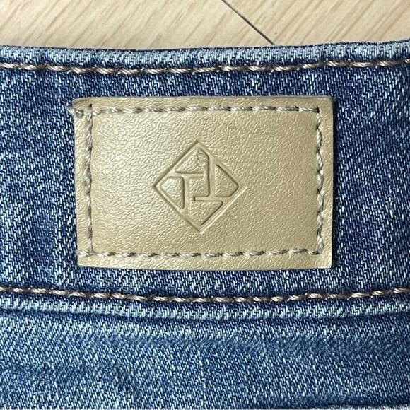 Truth + Theory jeans denim front seam ankle stretch distressed size 10 - Picture 6 of 6